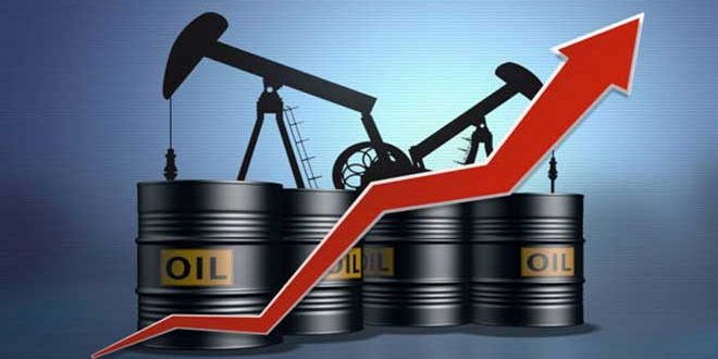 النفط يرتفع ويتكبد أكبر خسارة أسبوعية منذ كانون الثاني الماضي 